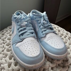 Nike Air Jordan 1 Low – Light Blue /White (Size 9)